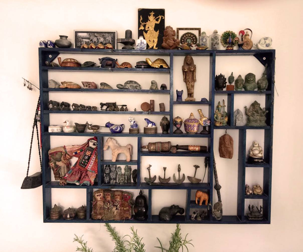 אלוהי הדברים הקטנים ומזכרות קטנות הקלות לנשיאה (ולנסיעה)