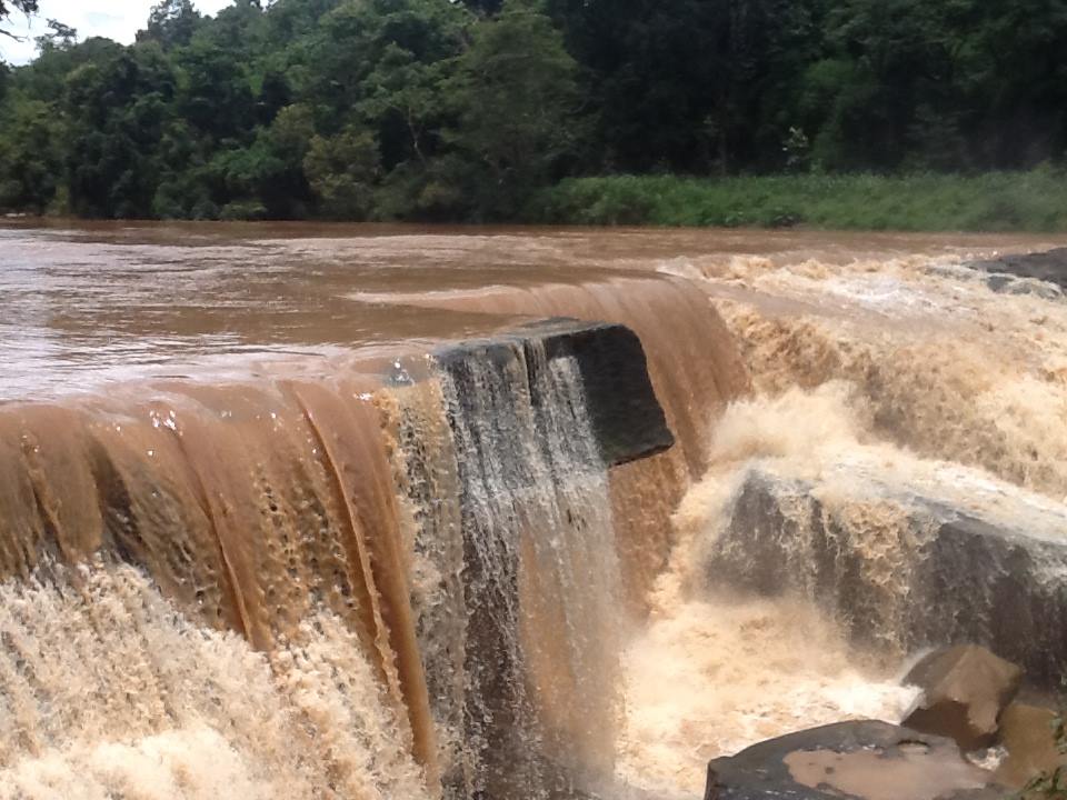 על המים הטובים והמים הרעים בתאילנד – מילון המים הכמעט שלם בתאית: