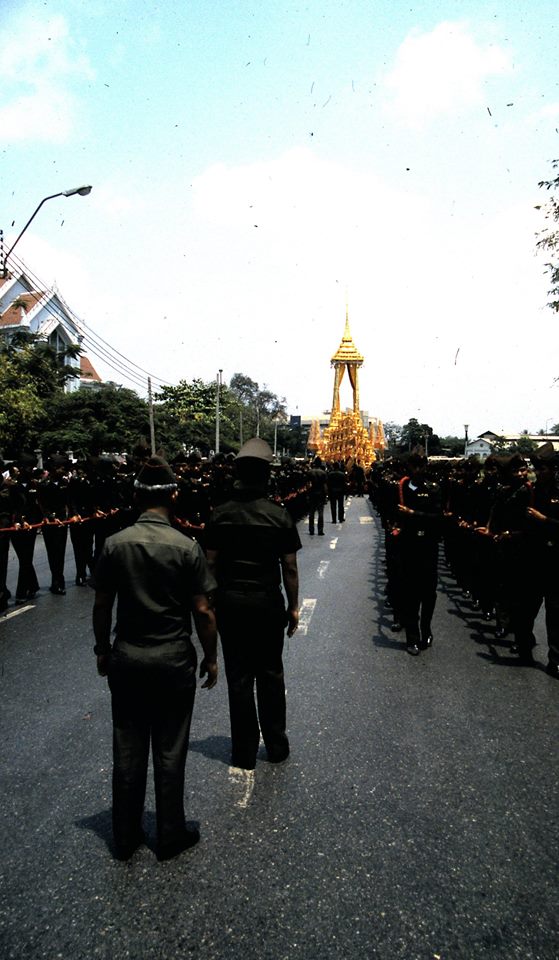 משתתפים בצערם