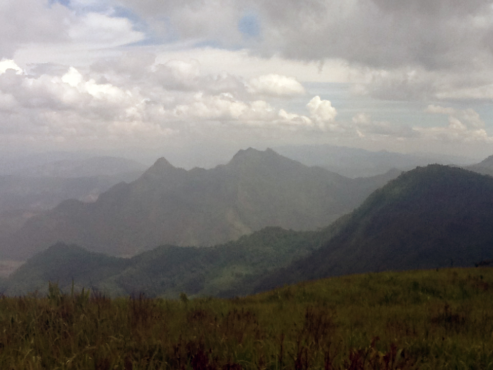 העפילו, העפילו, לראש ההר פו-צ'י-פה העפילו…