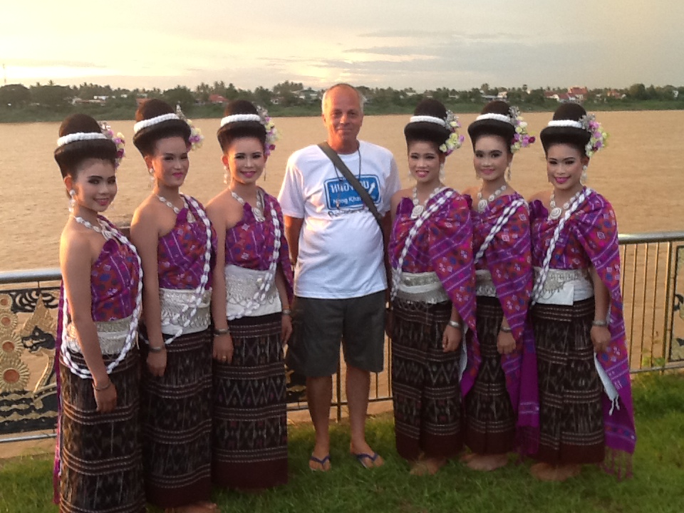 שמח בנונג קאי על גדת המקונג