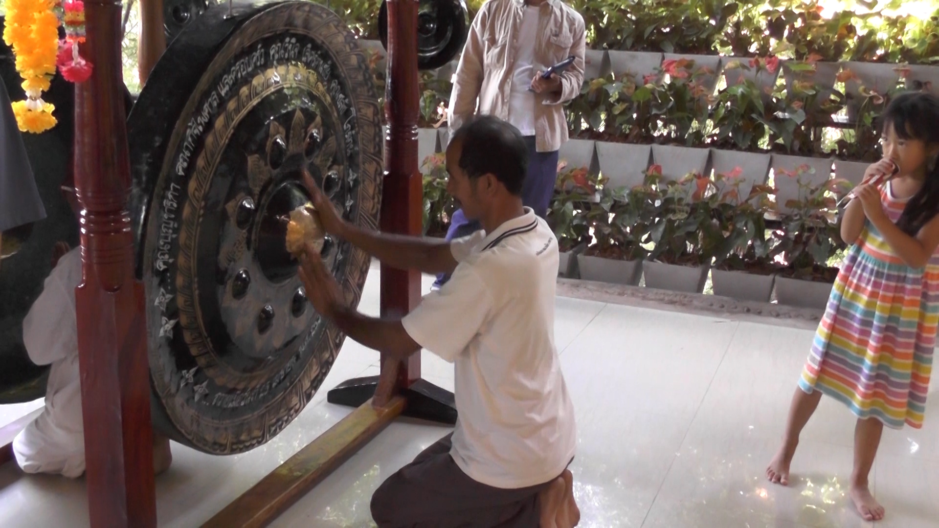 תפילת הגונג במקדש