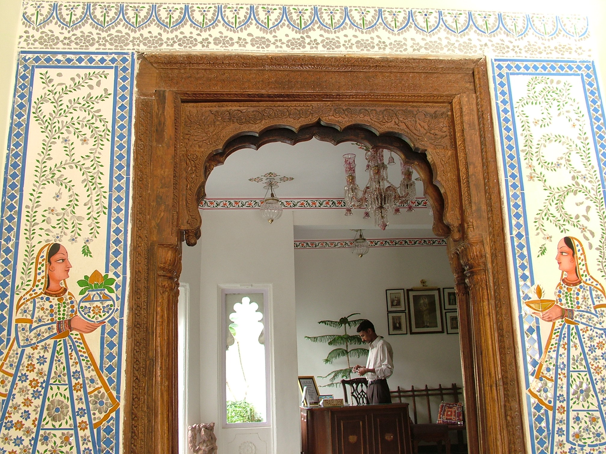 מלון באודיפור