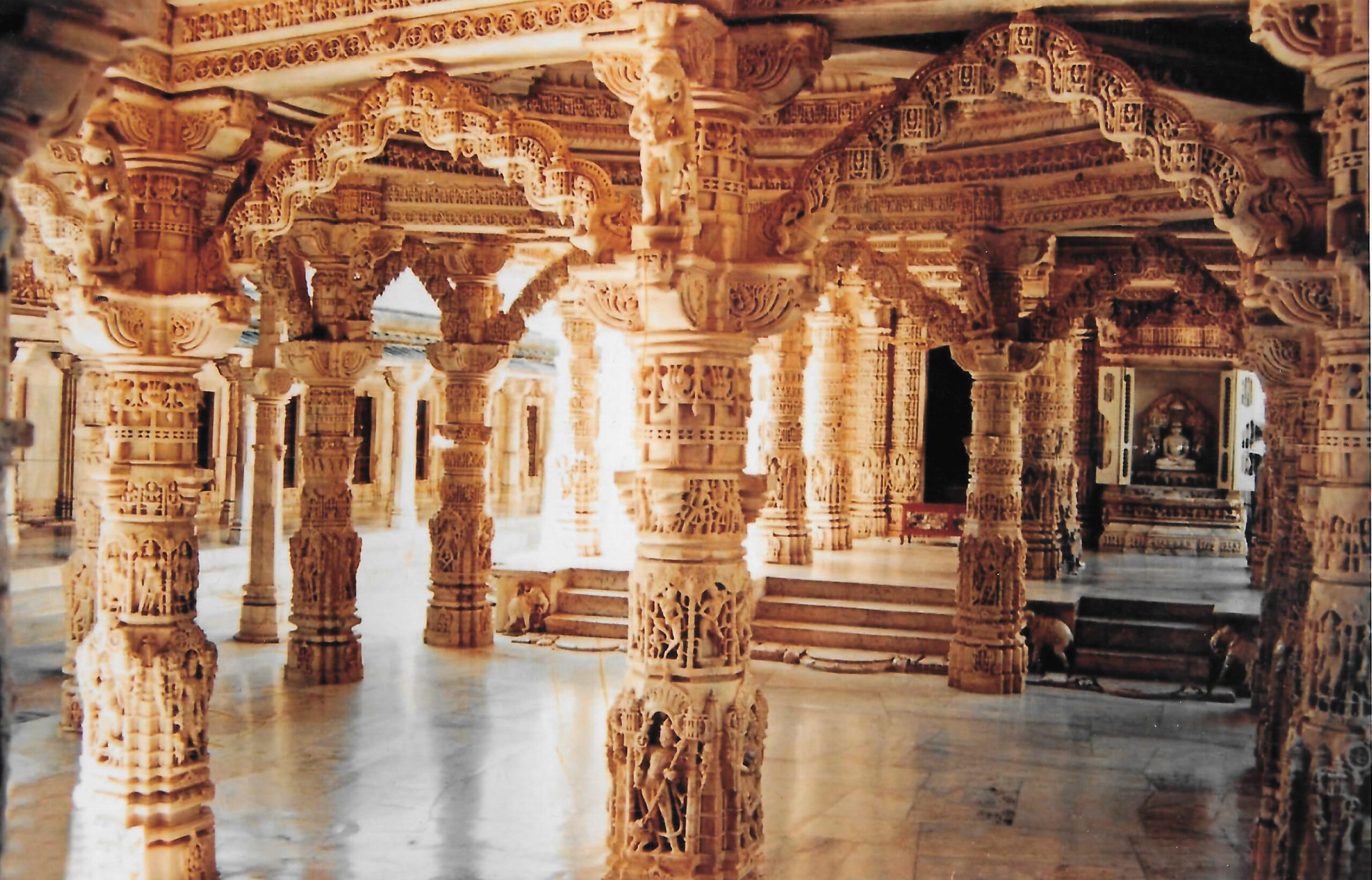 מקדשי דילווארה במאונט אבו – אין דברים כאלה…