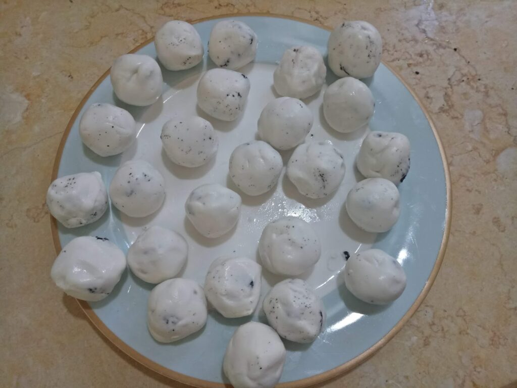 כופתאות שומשום שחור