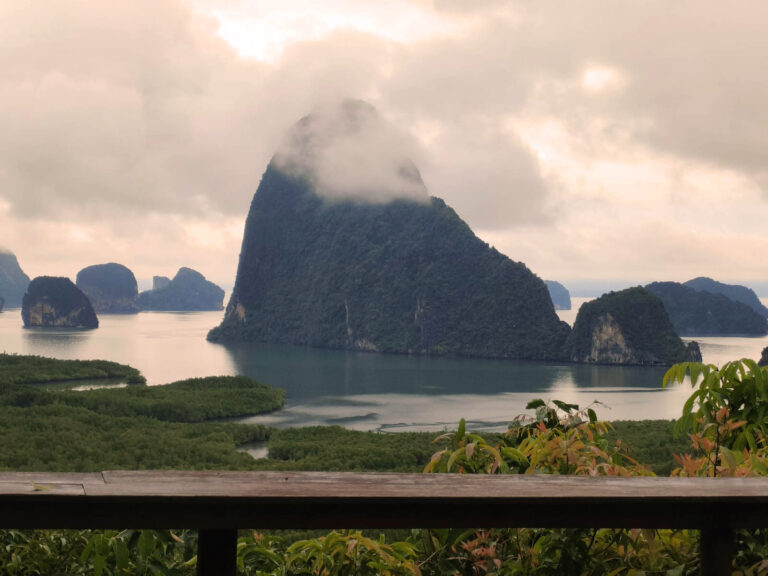 נקודת תצפית על מפרץ פנג נגה תאילנד