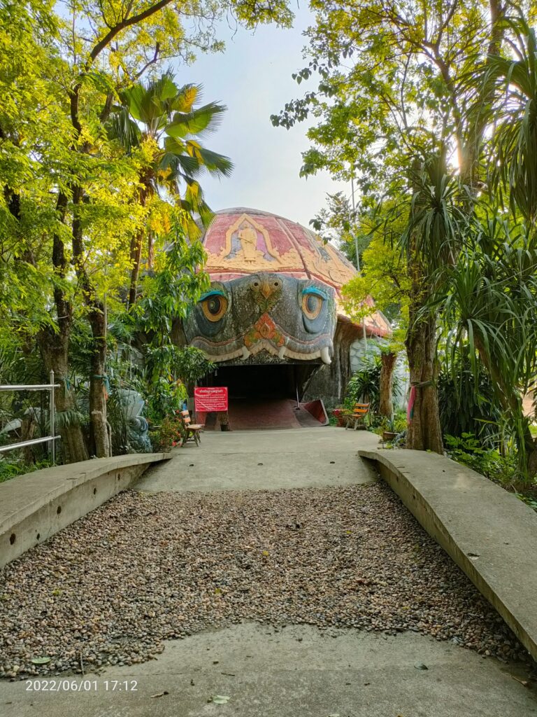 מקדש הדרקון בנאקון פאתום תאילנד