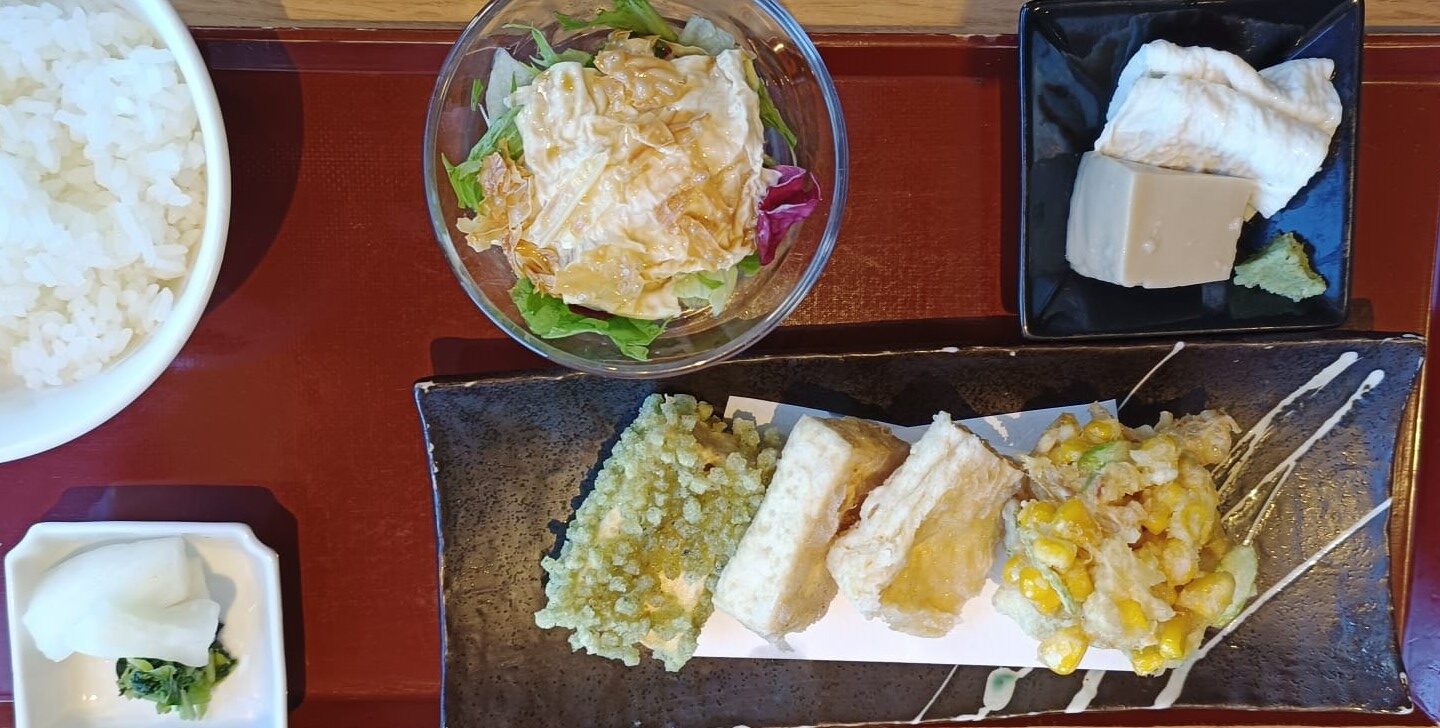 צמחונית רעבה בקיוטו