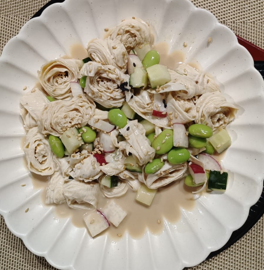 סלט יובה במסעדה יפנית צמונית - צמחונית בבנגקוק - Arito Japanese Vegetarian Restaurant