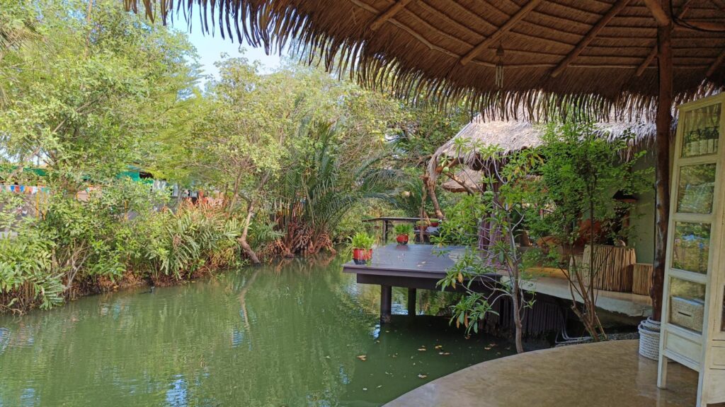 מלון אסיטה באמפאווה תאילנד