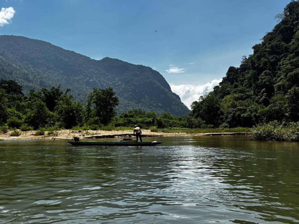 הפלגה לMuang Ngoy לאוס