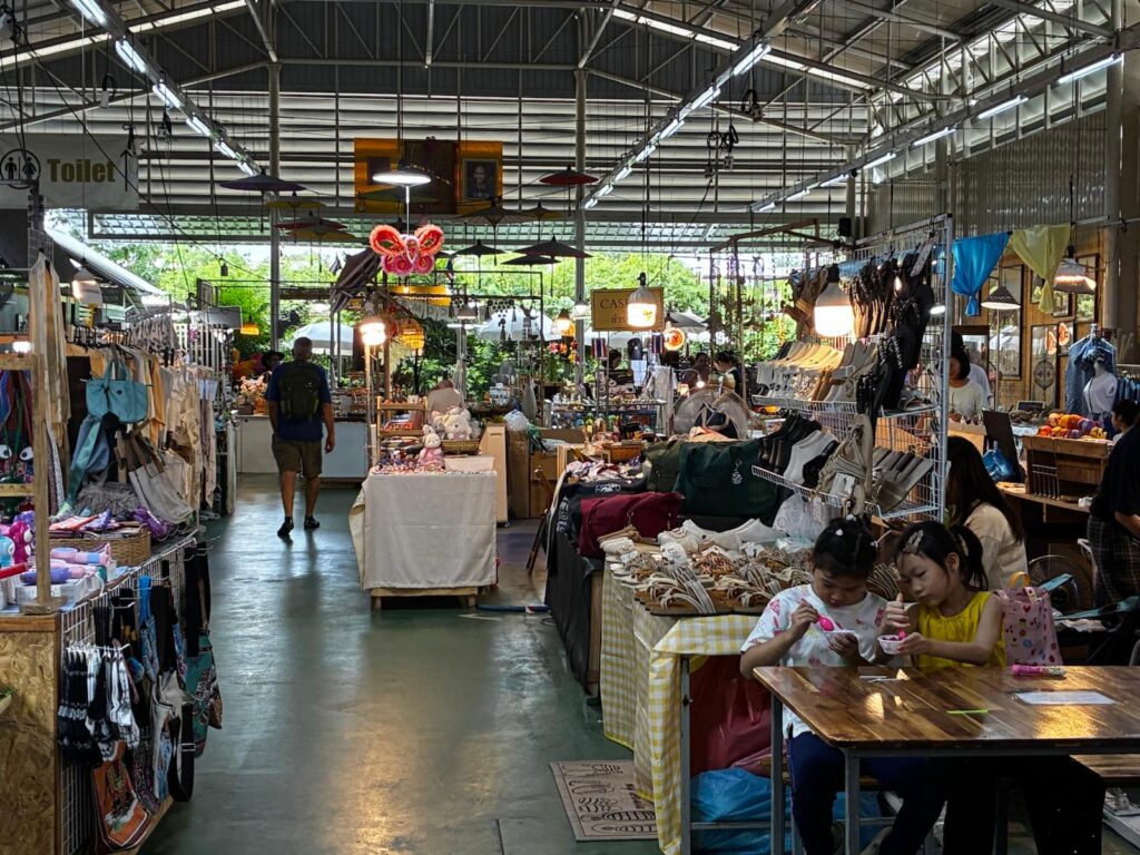 Klong Lat Mayom Floating Market