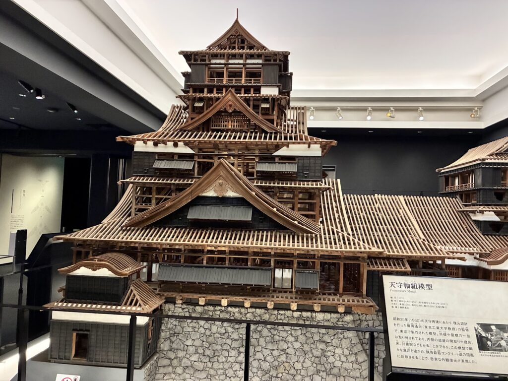 דגם של מצודת העיר קאמאמוטו יפן