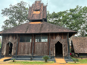 Baan Dam Museum