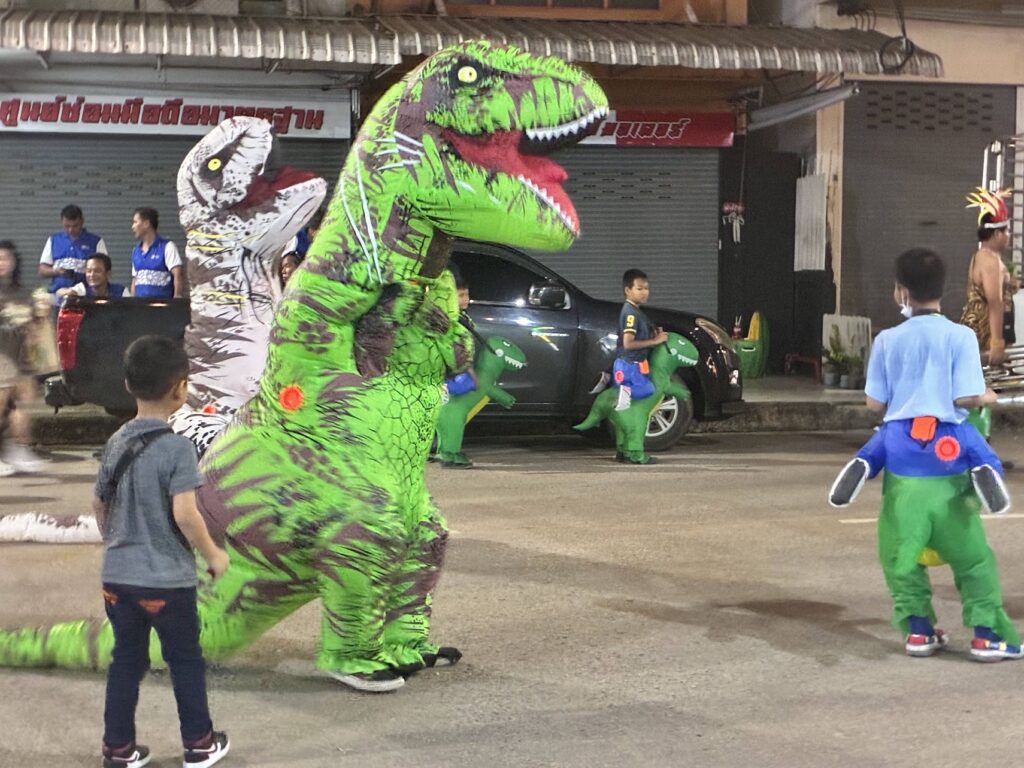 Um Phra Dam Nam Festival