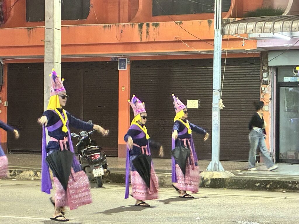 Um Phra Dam Nam Festival