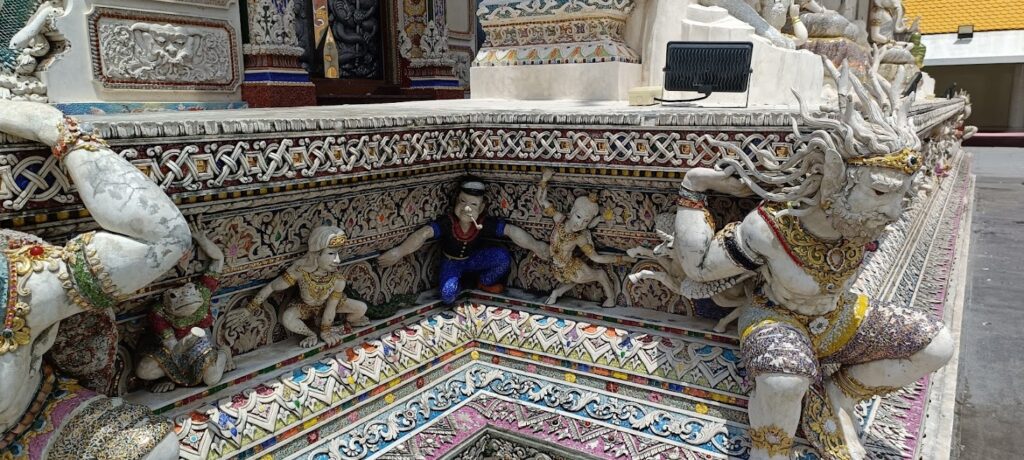 Wat Pariwat Ratchasongkram