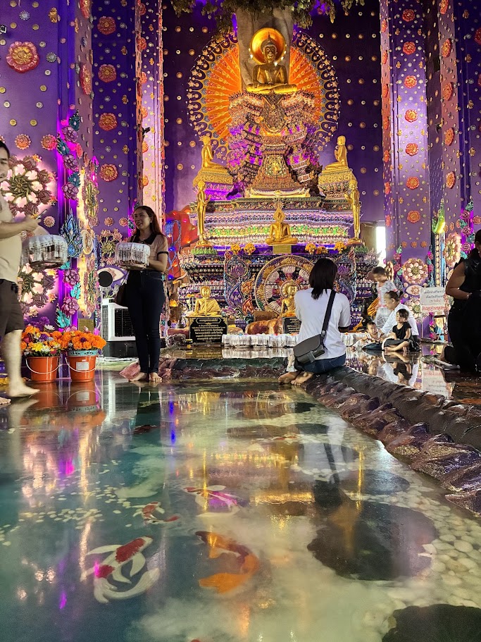Wat Klang Khlong Watthana Ram