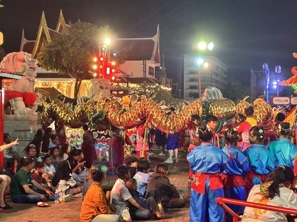 Thung Si Muang פסטיבל בעיר אודון טאני Thung Si Muang פסטיבל בעיר אודון טאני