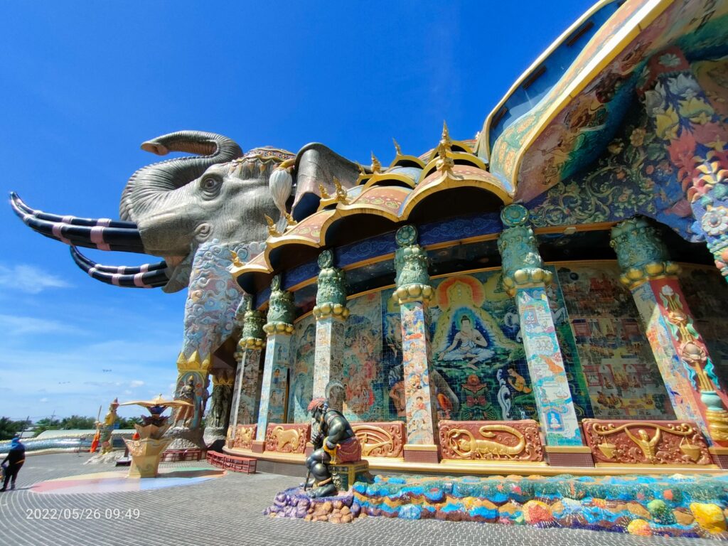 Wat Ban Rai – The elephant Temple Wat Ban Rai – The elephant Temple